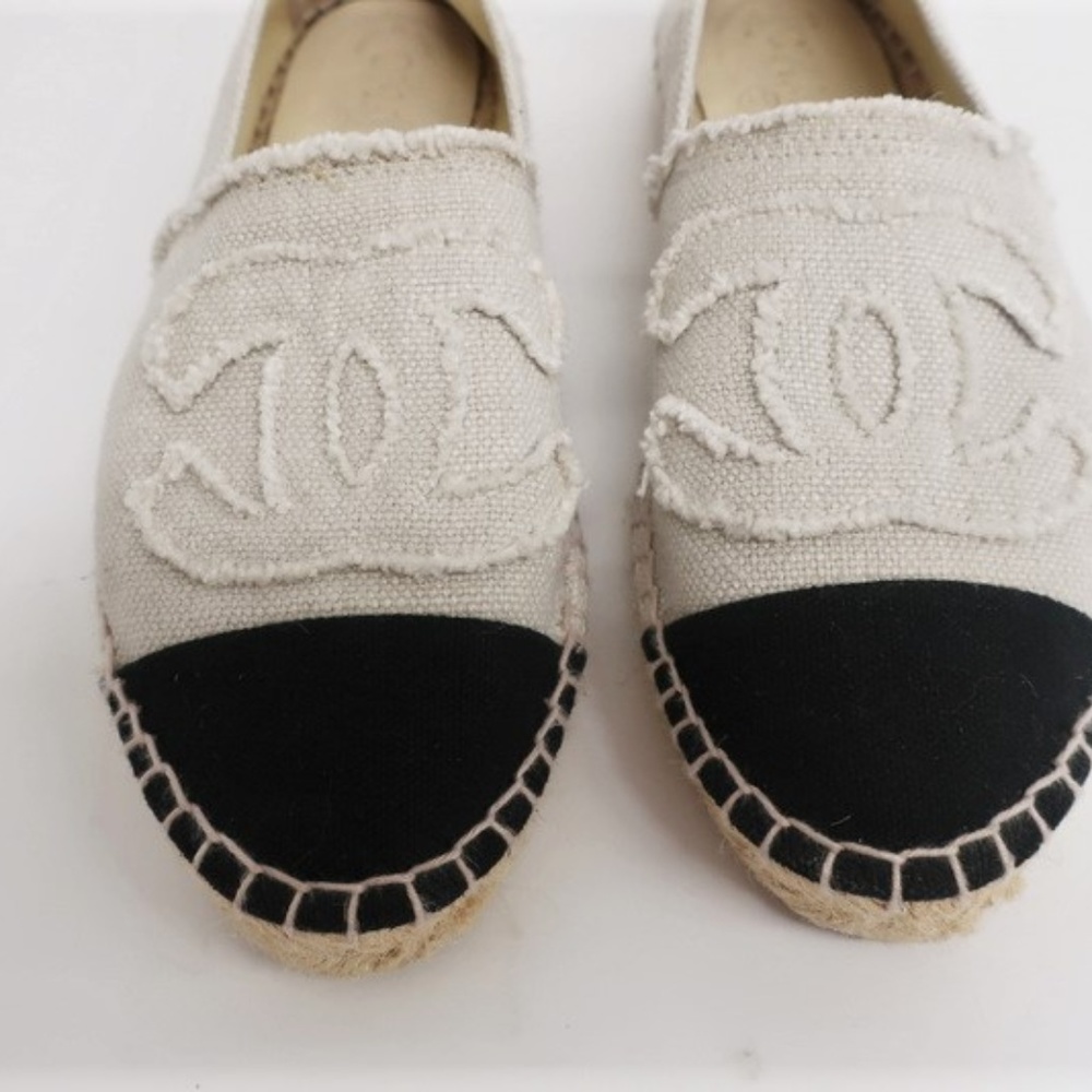 Chanel CC Cap Toe Espadrilles Natural/Black - Picture 2 of 6
